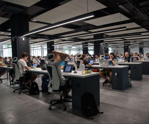 alex-kotliarskyi-QBpZGqEMsKg-unsplash